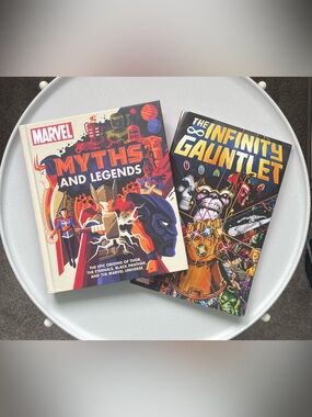 (NWOT) Marvel Myths and Legends Book + The Infinity Gauntlet Comic